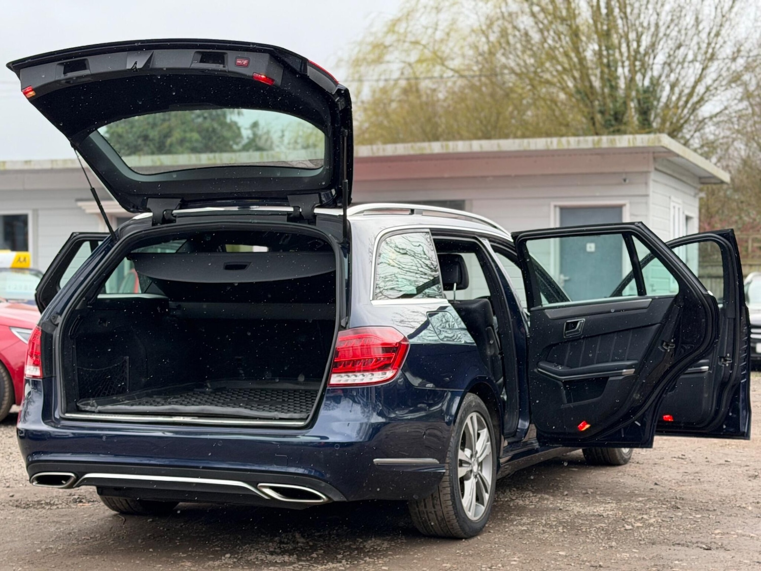 Used Mercedes-Benz E Class 2014 for sale - 77657672: Photo 37