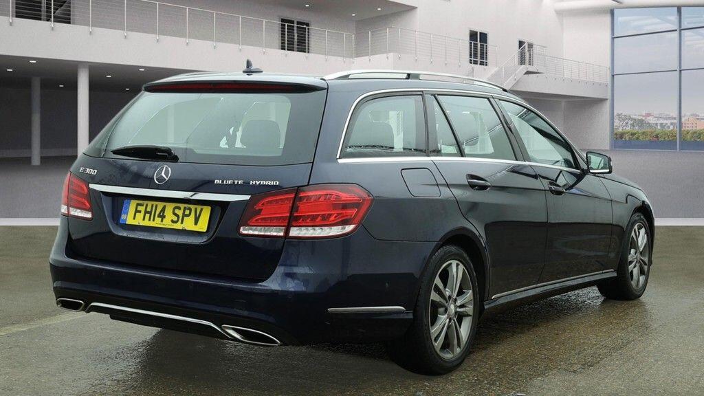 Used Mercedes-Benz E Class 2014 for sale - 77657672: Photo 4