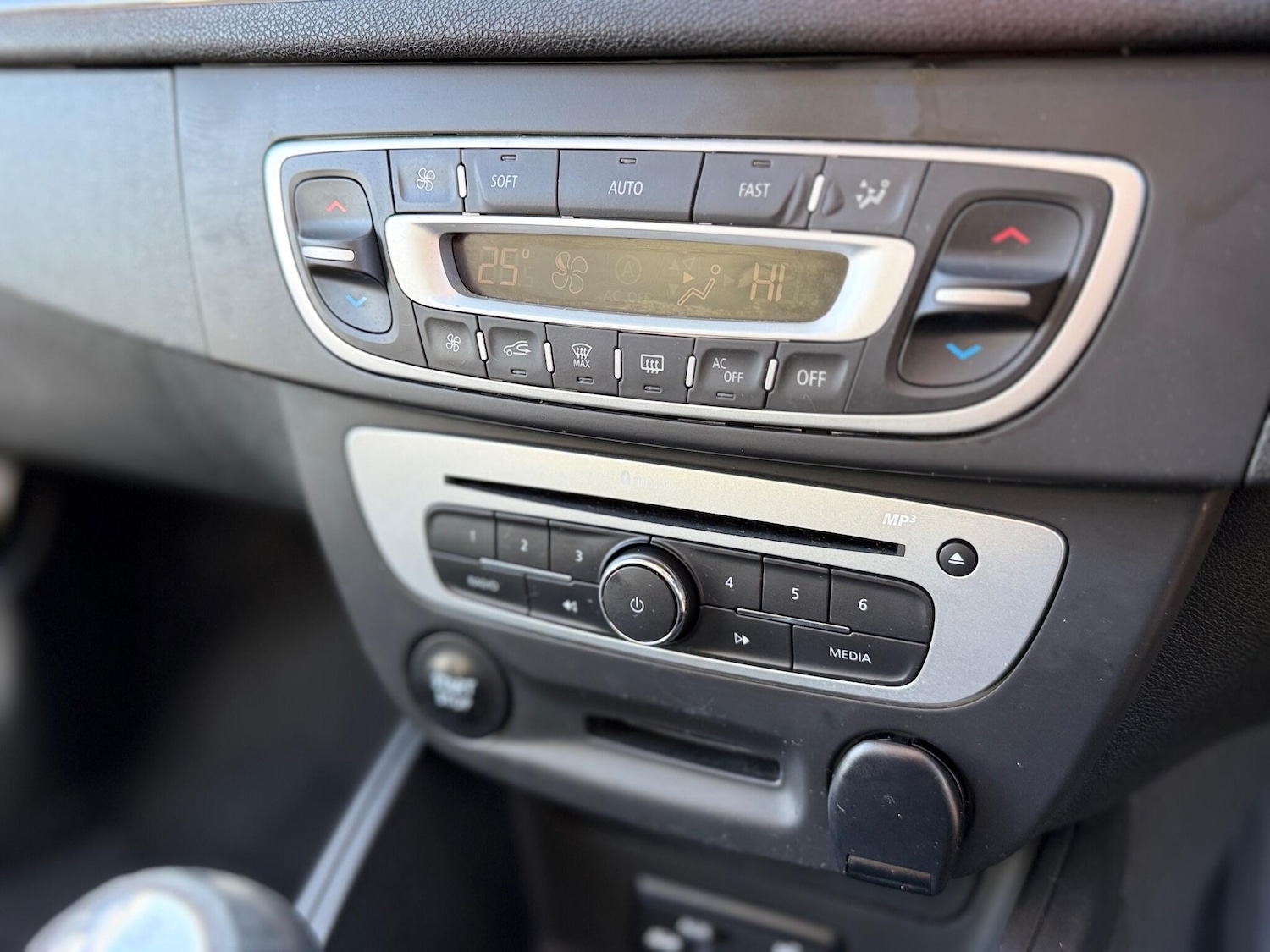 Used Renault Megane 2016 for sale - 77470442: Photo 22