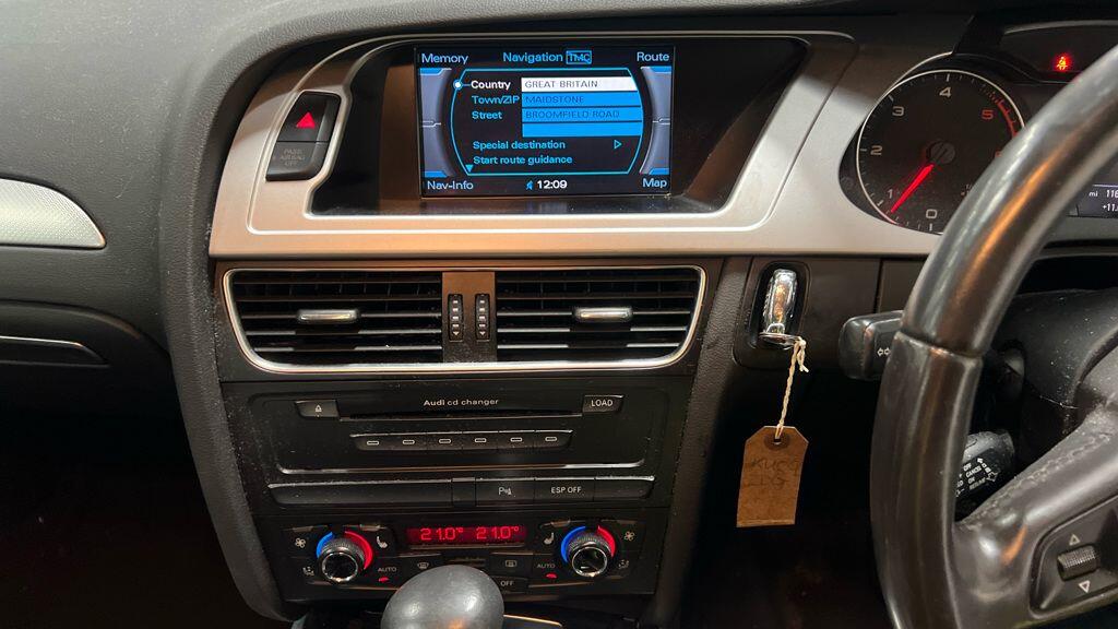 Used Audi A4 2009 for sale - 77470470: Photo 11