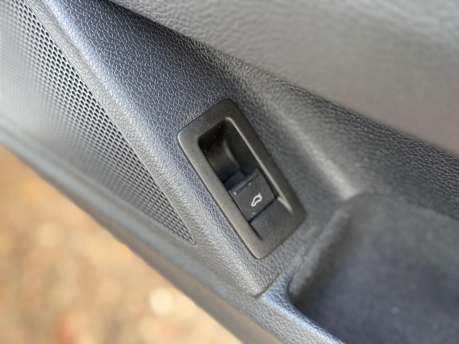 Used Volkswagen Scirocco 2010 for sale - 77470445: Photo 13