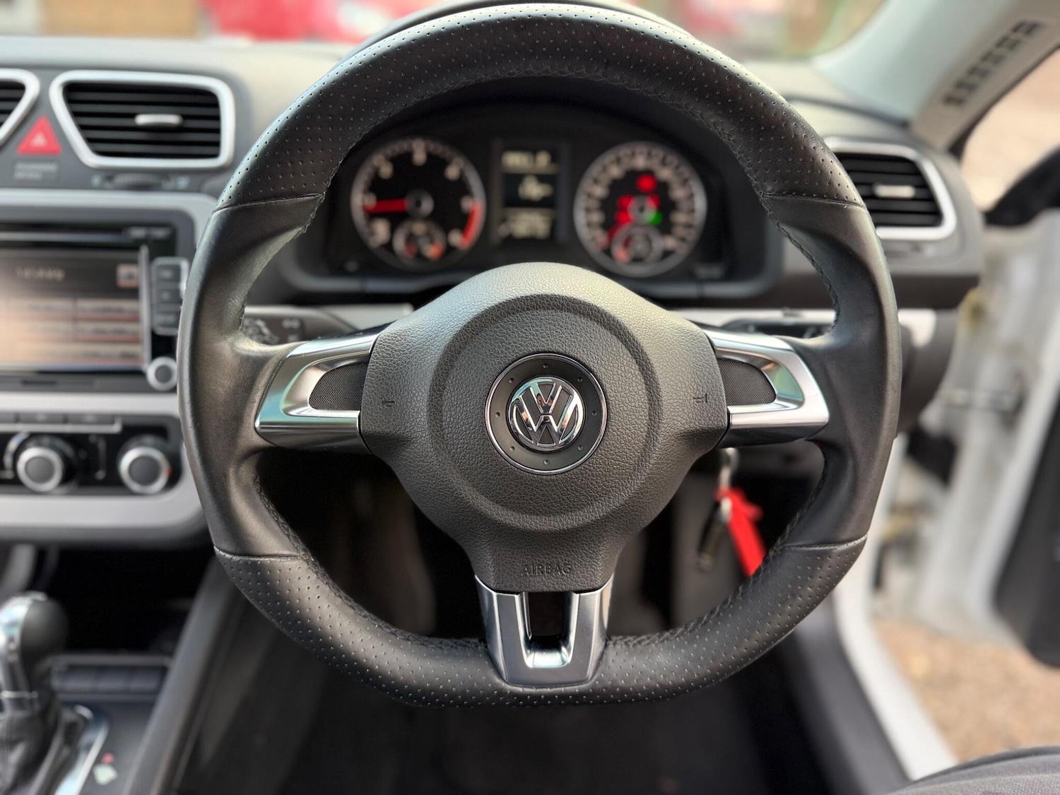 Used Volkswagen Scirocco 2010 for sale - 77470445: Photo 17