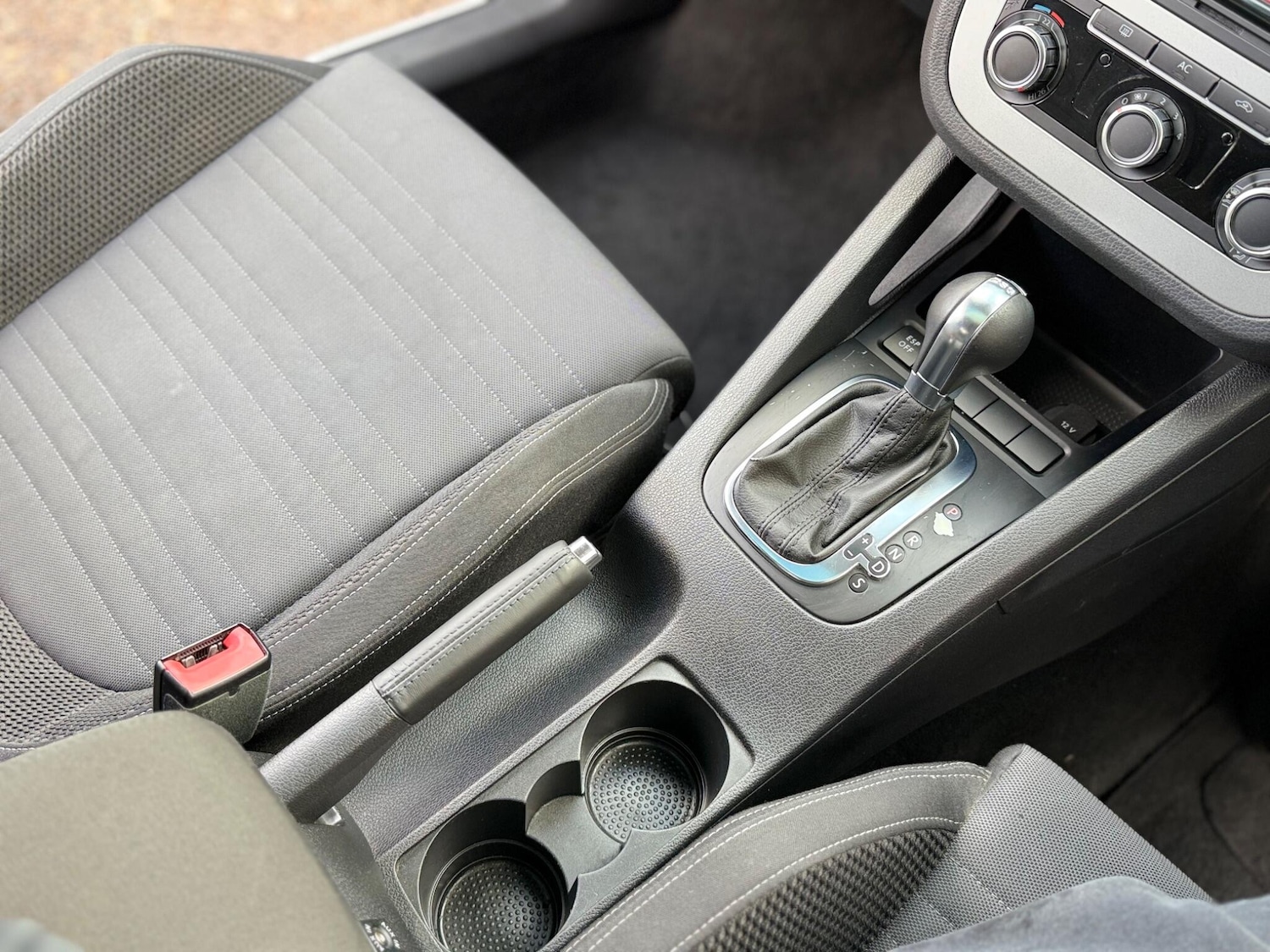 Used Volkswagen Scirocco 2010 for sale - 77470445: Photo 23