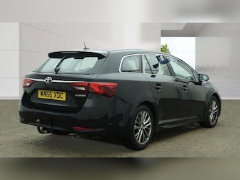Used Toyota Avensis 2016 for sale - 79132042: Photo