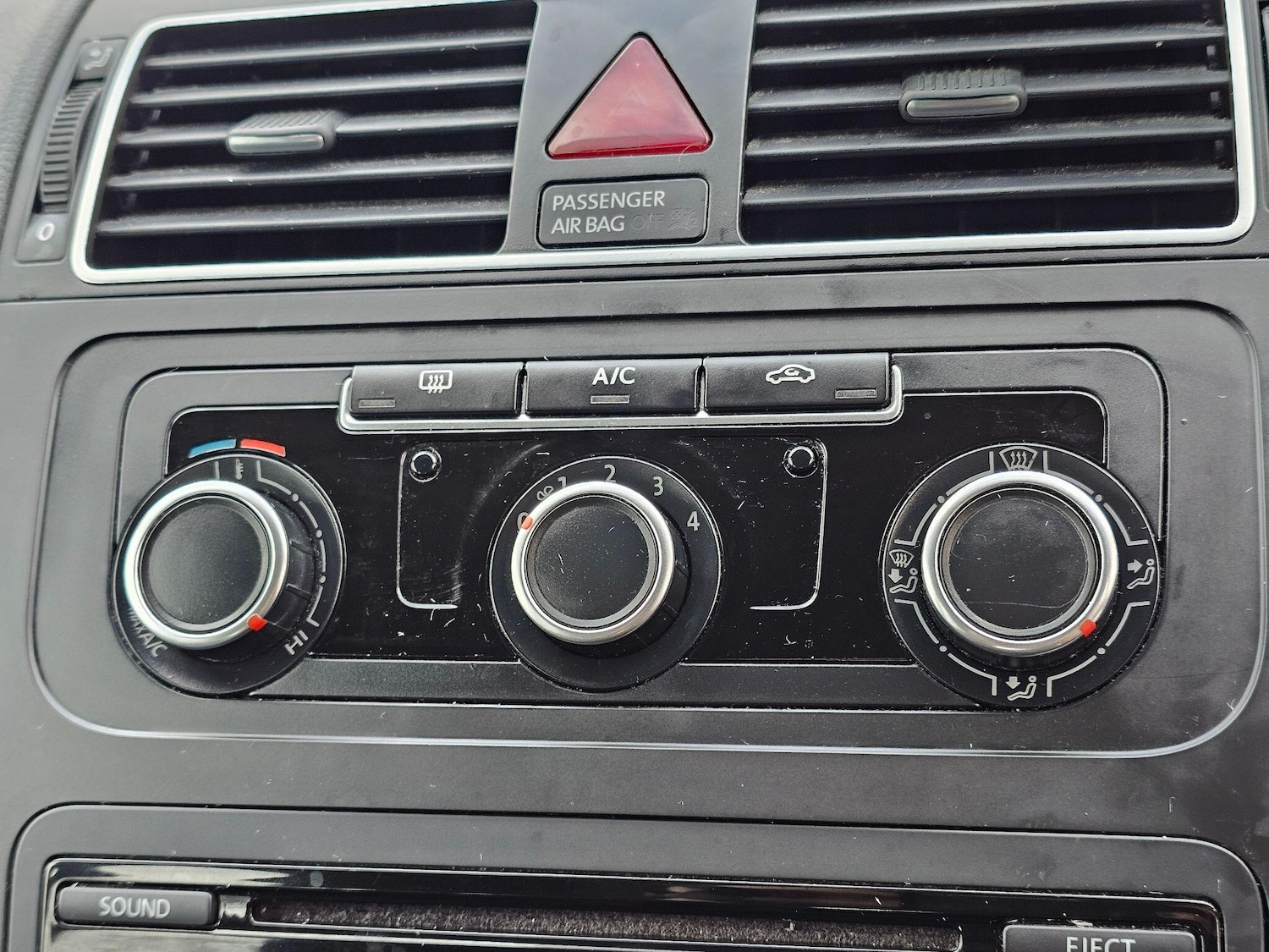 Used Volkswagen Touran 2014 for sale - 77559314: Photo 16