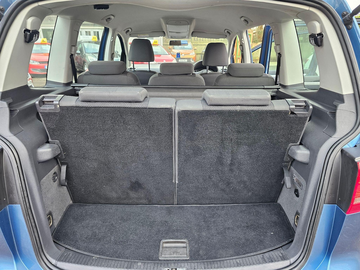 Used Volkswagen Touran 2014 for sale - 77559314: Photo 27