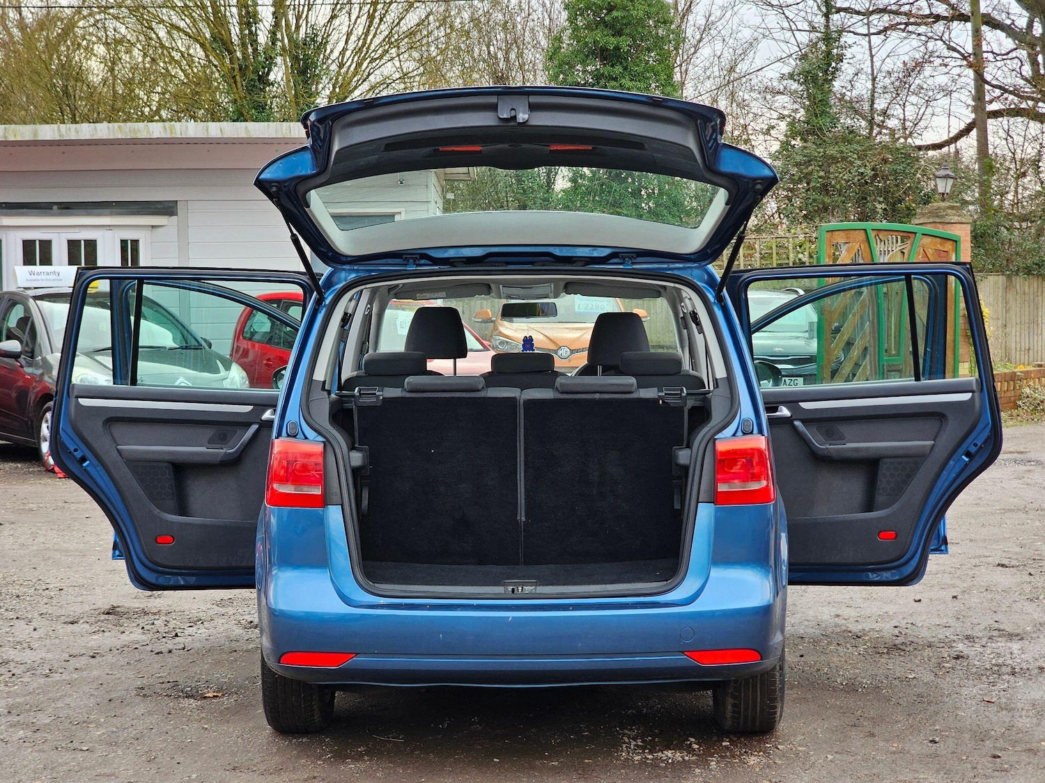 Used Volkswagen Touran 2014 for sale - 77559314: Photo 38