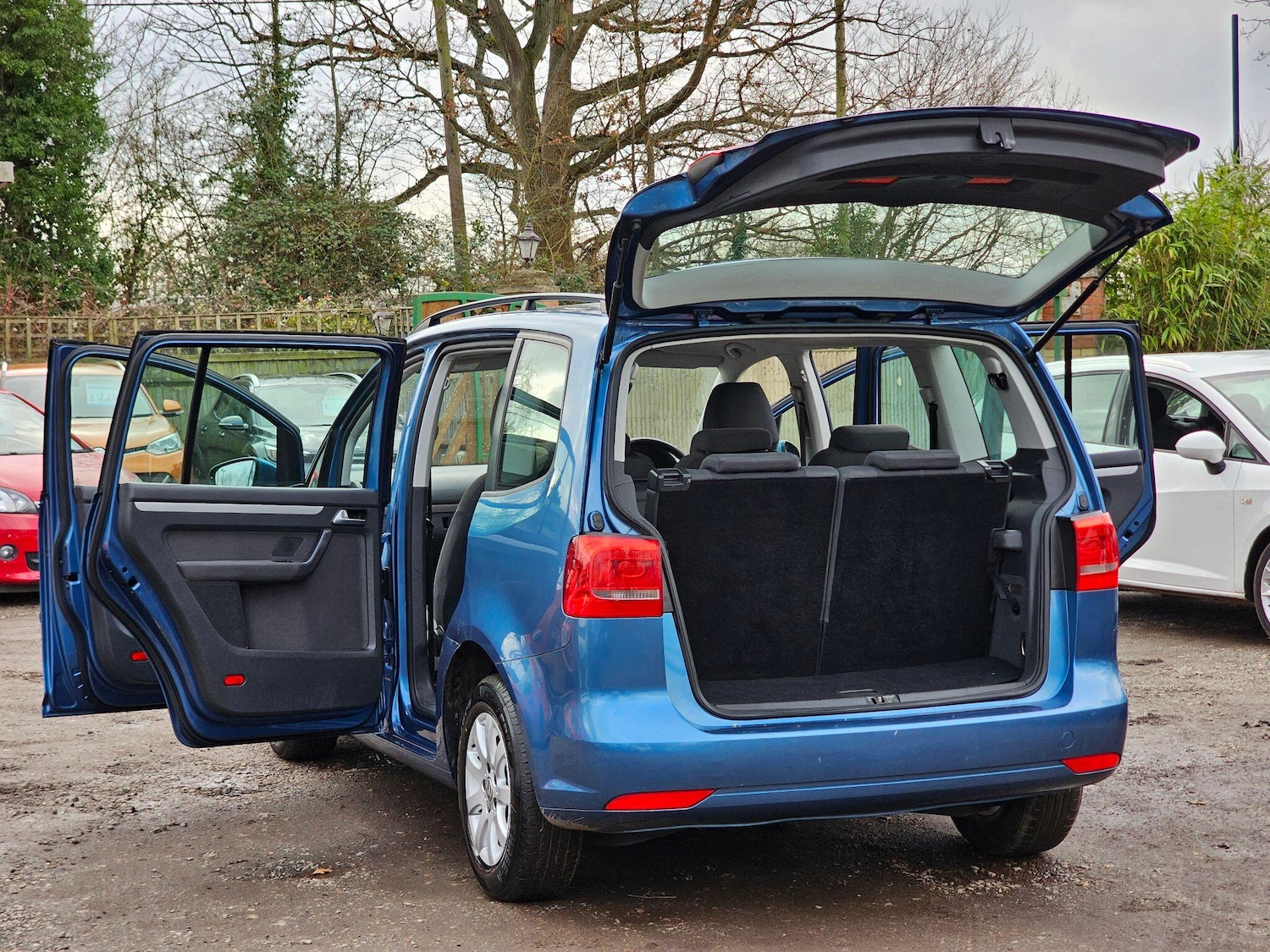 Used Volkswagen Touran 2014 for sale - 77559314: Photo 39