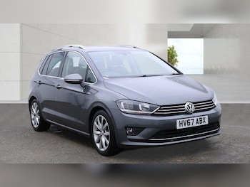 Used Volkswagen Golf SV 2017 for sale - 79532147: Photo