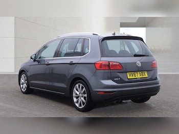Used Volkswagen Golf SV 2017 for sale - 79532147: Photo