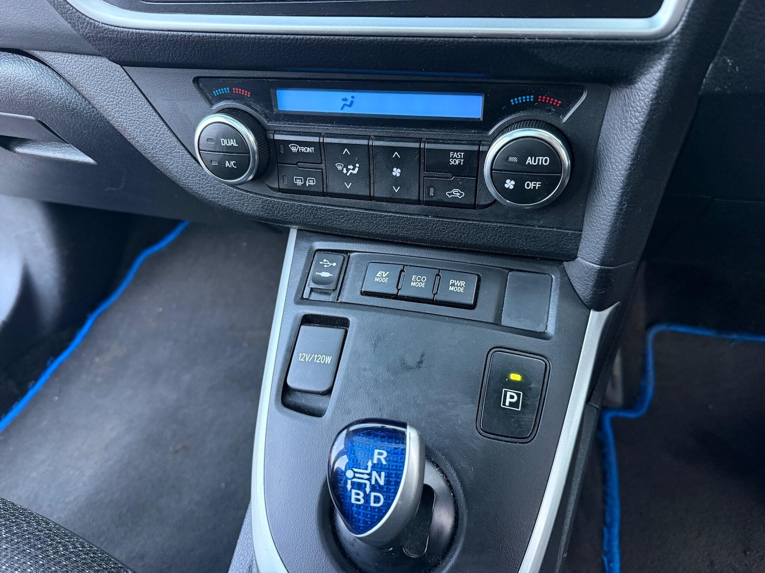 Used Toyota Auris 2015 for sale - 77470452: Photo 24