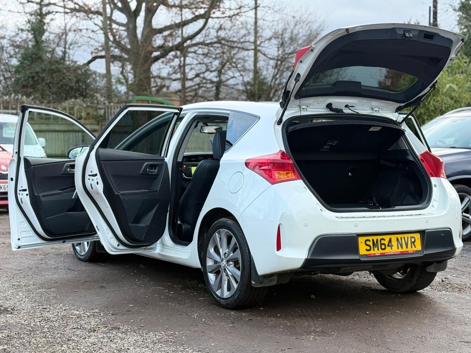 Used Toyota Auris 2015 for sale - 77470452: Photo 38