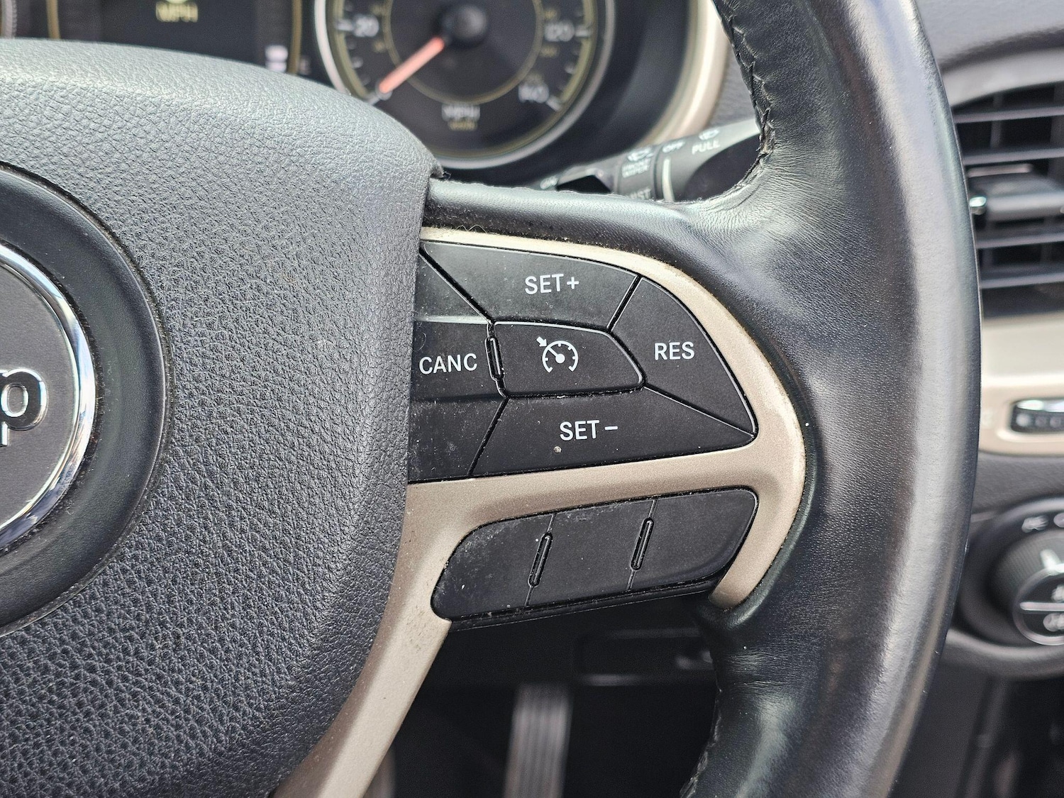 Used Jeep Cherokee 2015 for sale - 77469260: Photo 18