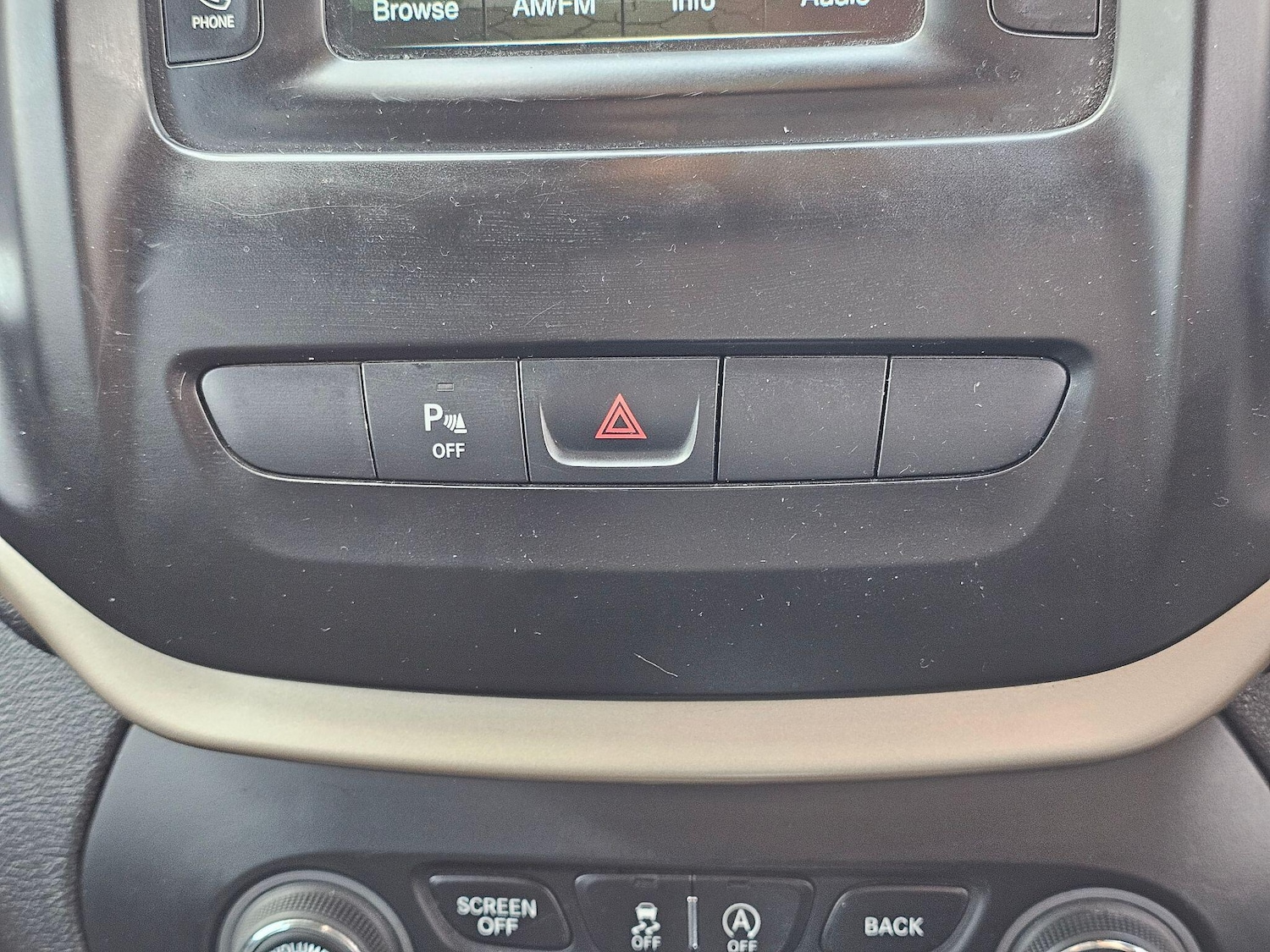 Used Jeep Cherokee 2015 for sale - 77469260: Photo 26