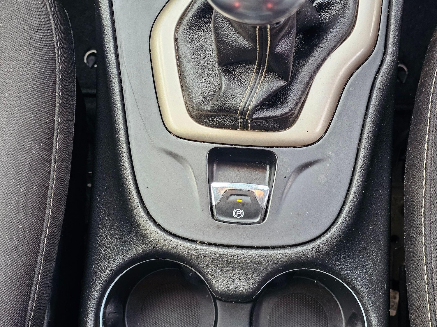 Used Jeep Cherokee 2015 for sale - 77469260: Photo 31