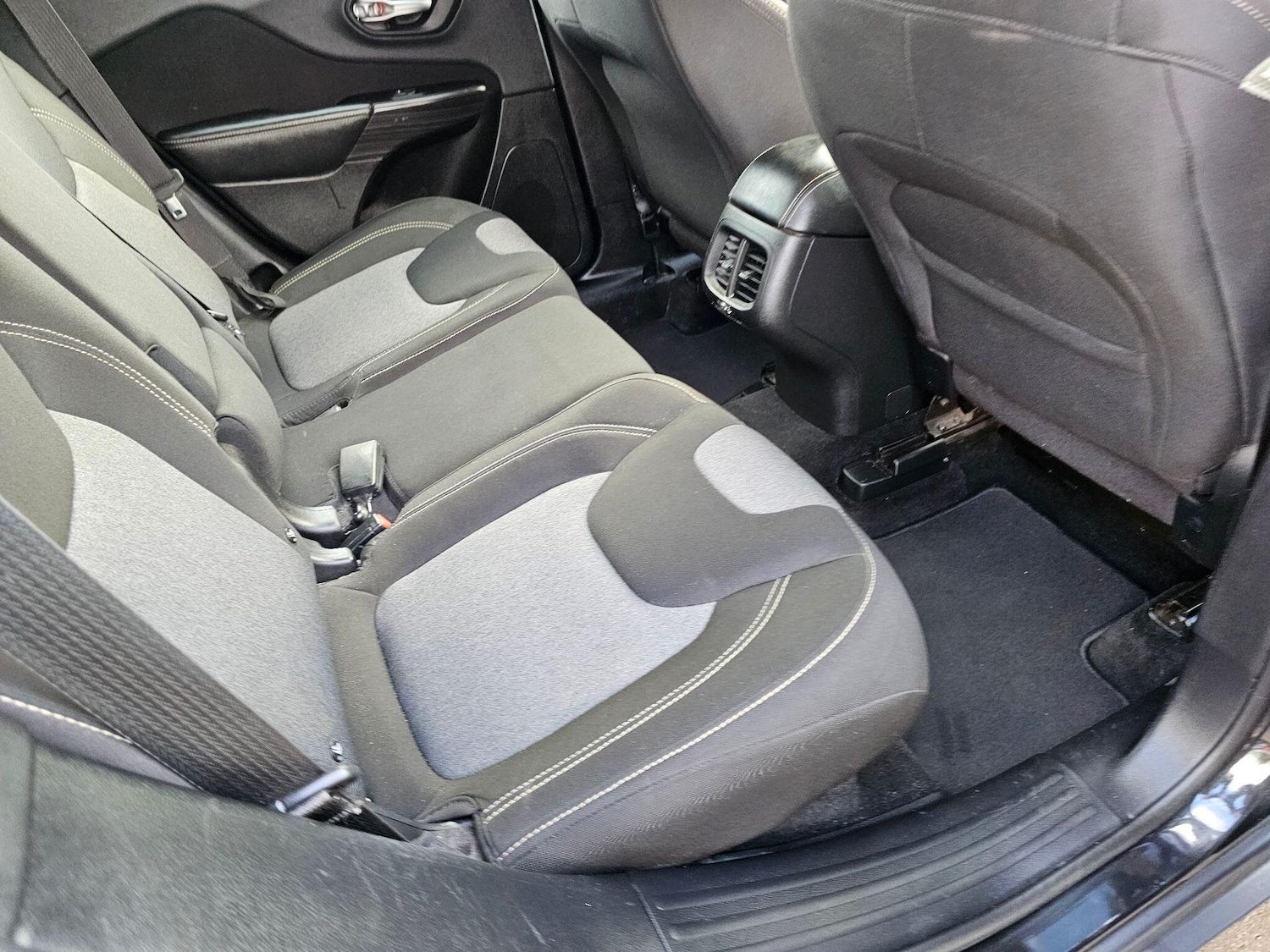 Used Jeep Cherokee 2015 for sale - 77469260: Photo 37