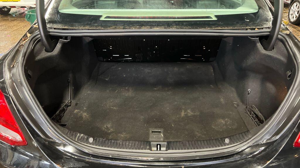 Used Mercedes-Benz C Class 2015 for sale - 77658143: Photo 14