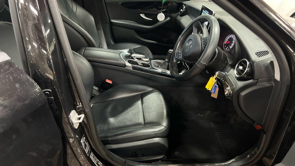 Used Mercedes-Benz C Class 2015 for sale - 77658143: Photo 5
