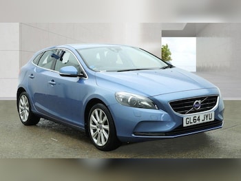 Used Volvo V40 2014 for sale - 78429881: Photo