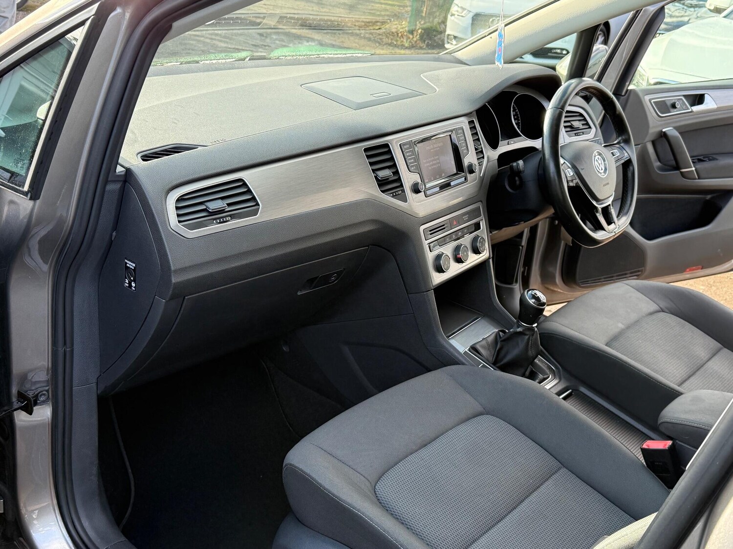 Used Volkswagen Golf SV 2014 for sale - 77470475: Photo 32