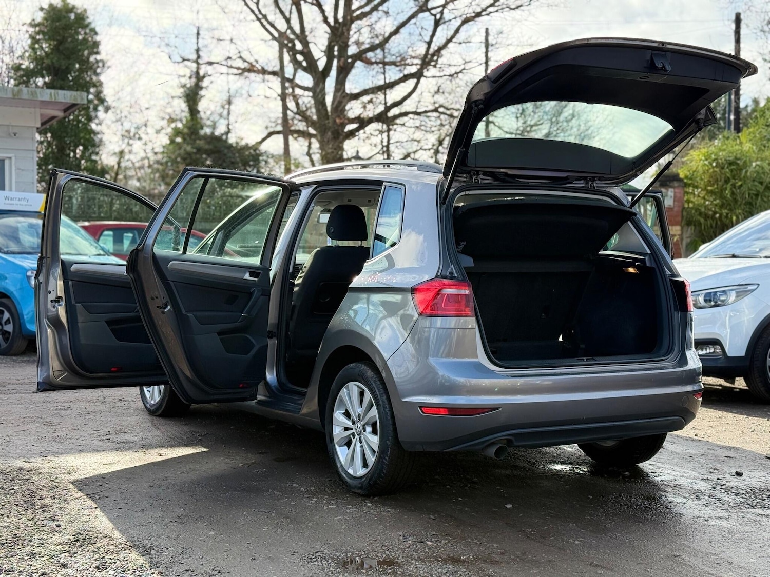 Used Volkswagen Golf SV 2014 for sale - 77470475: Photo 37