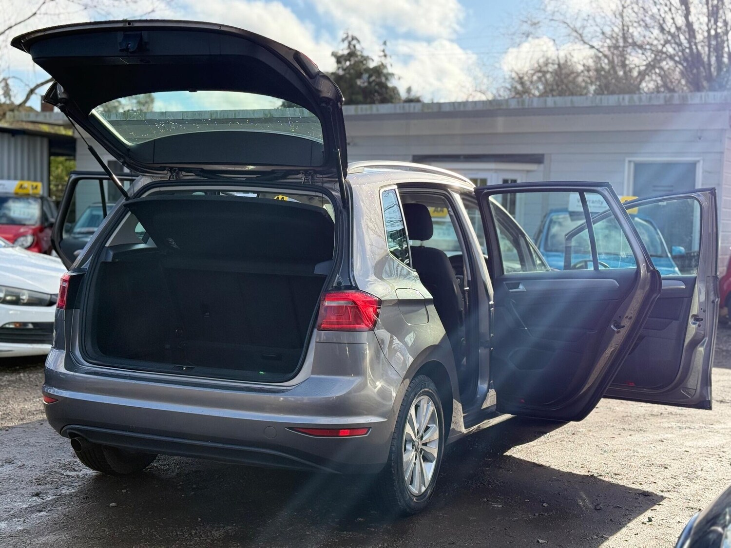 Used Volkswagen Golf SV 2014 for sale - 77470475: Photo 38