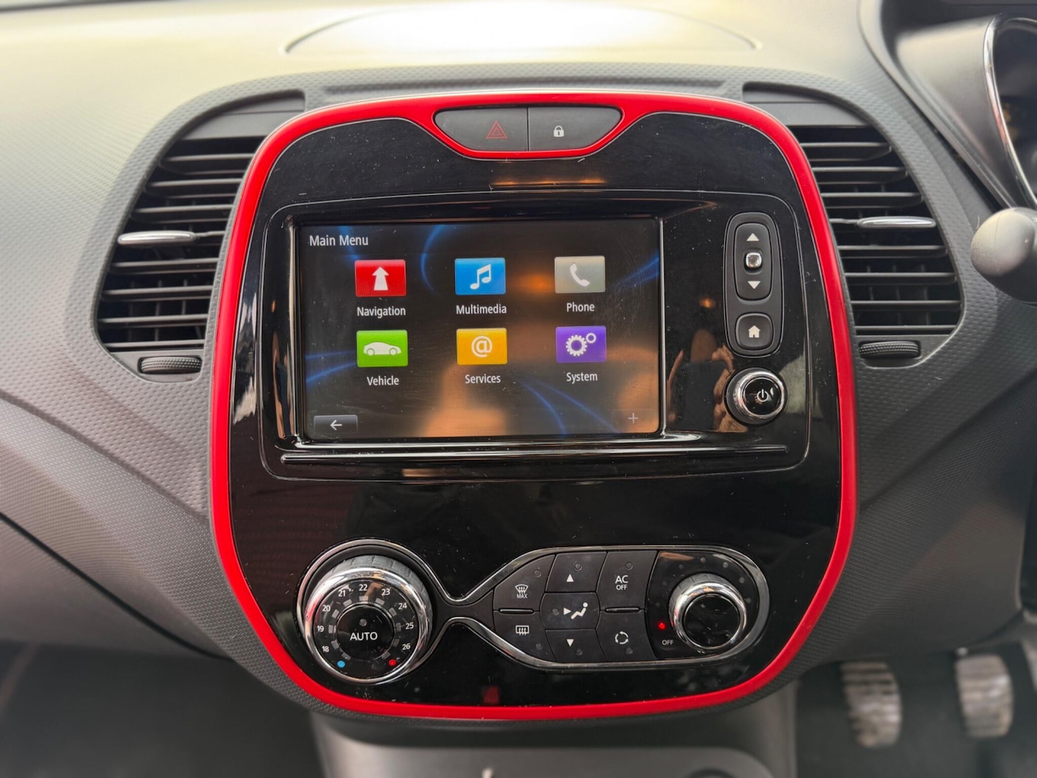 Used Renault Captur 2014 for sale - 77468625: Photo 20