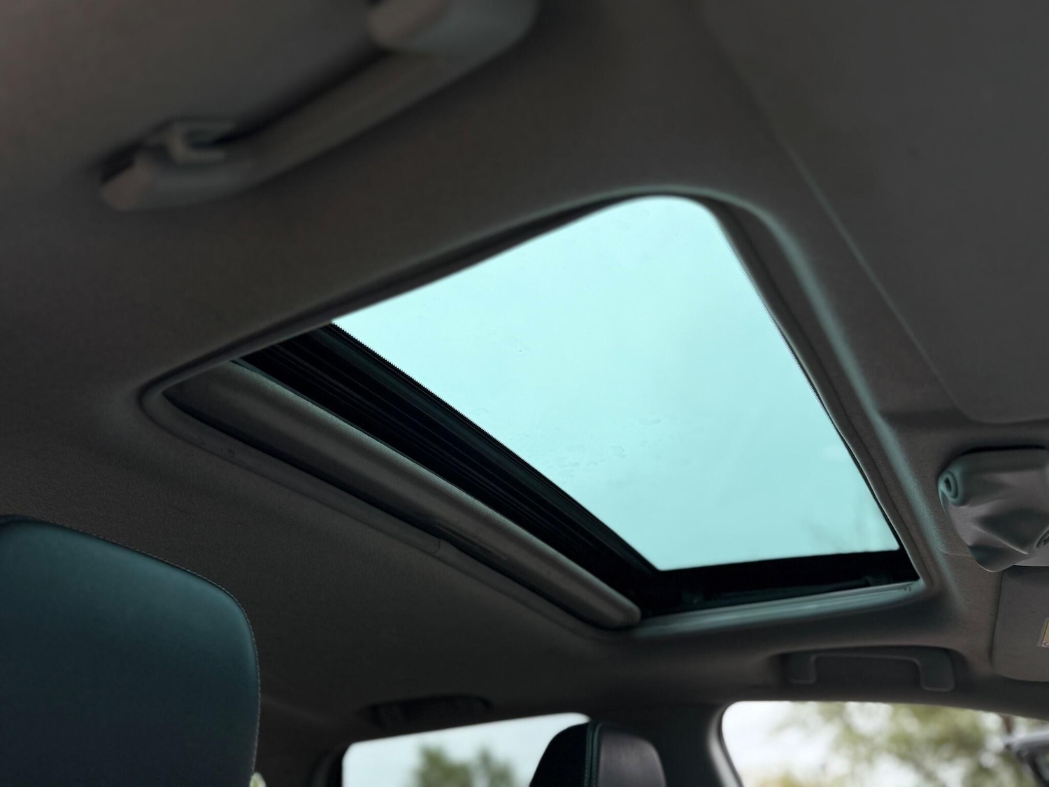 Used Mitsubishi Outlander 2012 for sale - 77470469: Photo 3