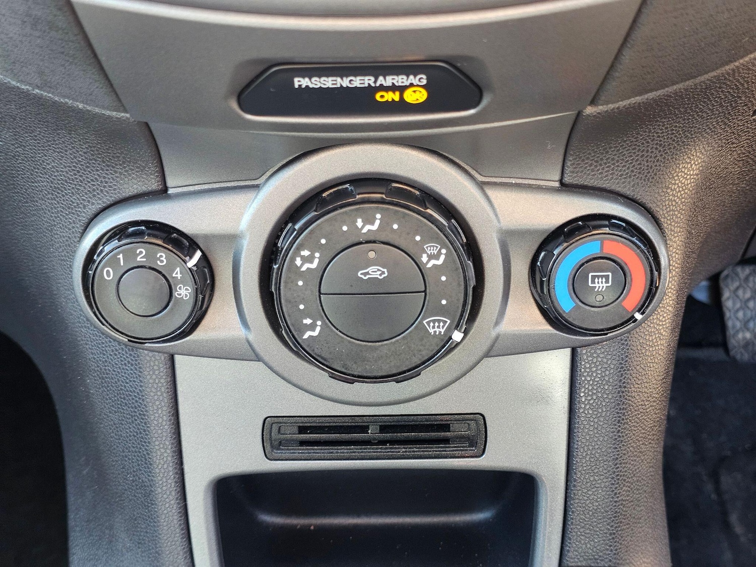 Used Ford Fiesta 2014 for sale - 78019896: Photo 24