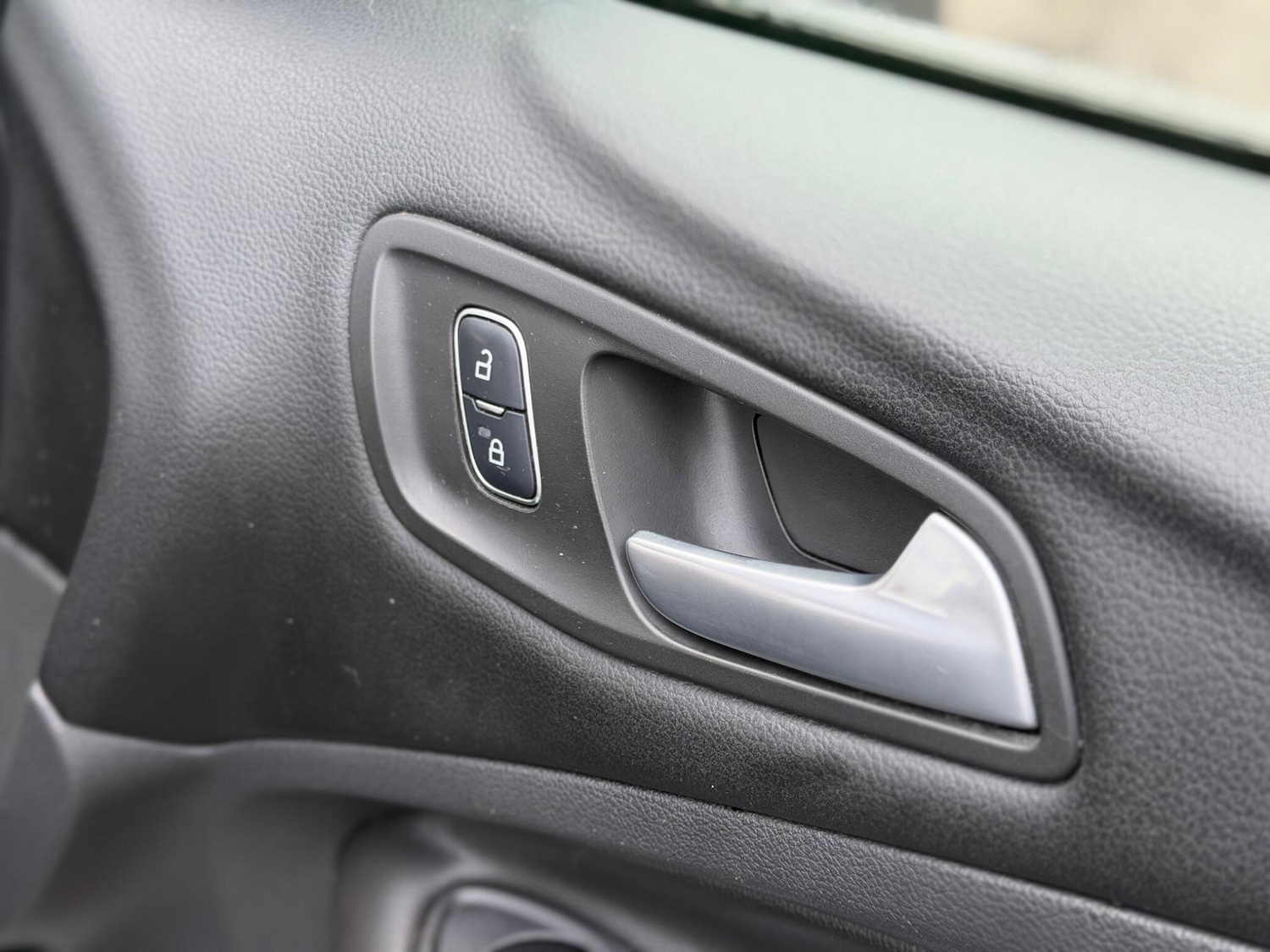 Used Ford Kuga 2017 for sale - 77470463: Photo 12