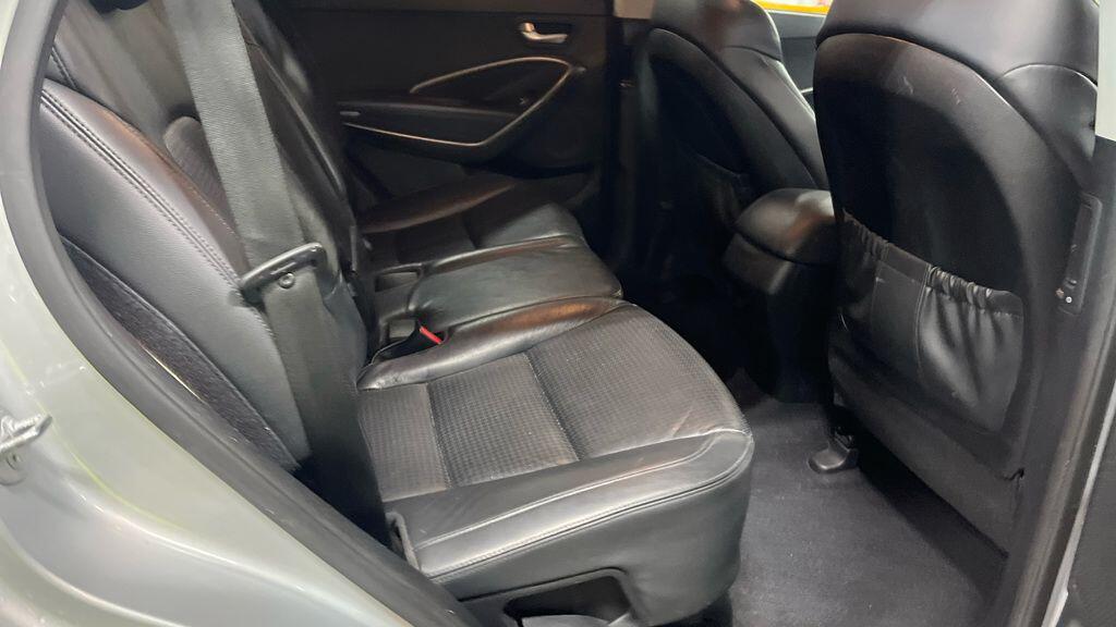 Used Hyundai Santa Fe 2013 for sale - 77977979: Photo 21