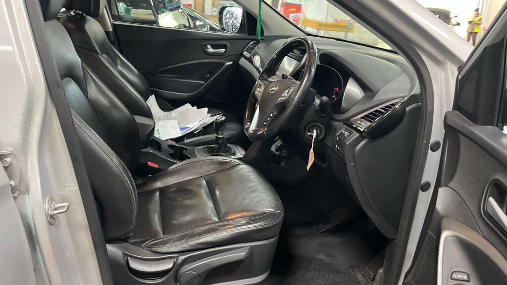 Used Hyundai Santa Fe 2013 for sale - 77977979: Photo 5