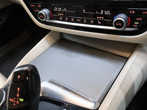 Used BMW 5 Series 2017 for sale - 76200679: Photo 39