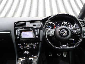 Used Volkswagen Golf 2015 for sale - 75740957: Photo