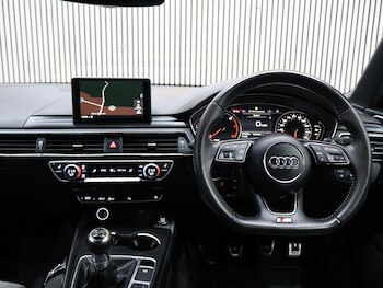 Used Audi A4 2017 for sale - 75327259: Photo