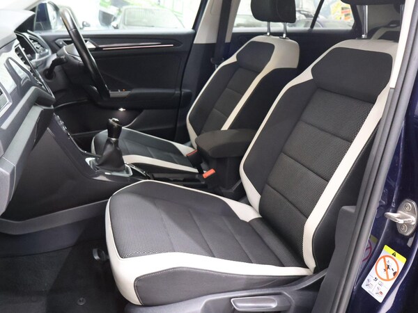 Used Volkswagen T-Roc 2018 for sale - 75327095: Photo 17