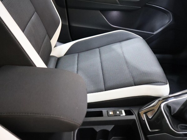 Used Volkswagen T-Roc 2018 for sale - 75327095: Photo 30