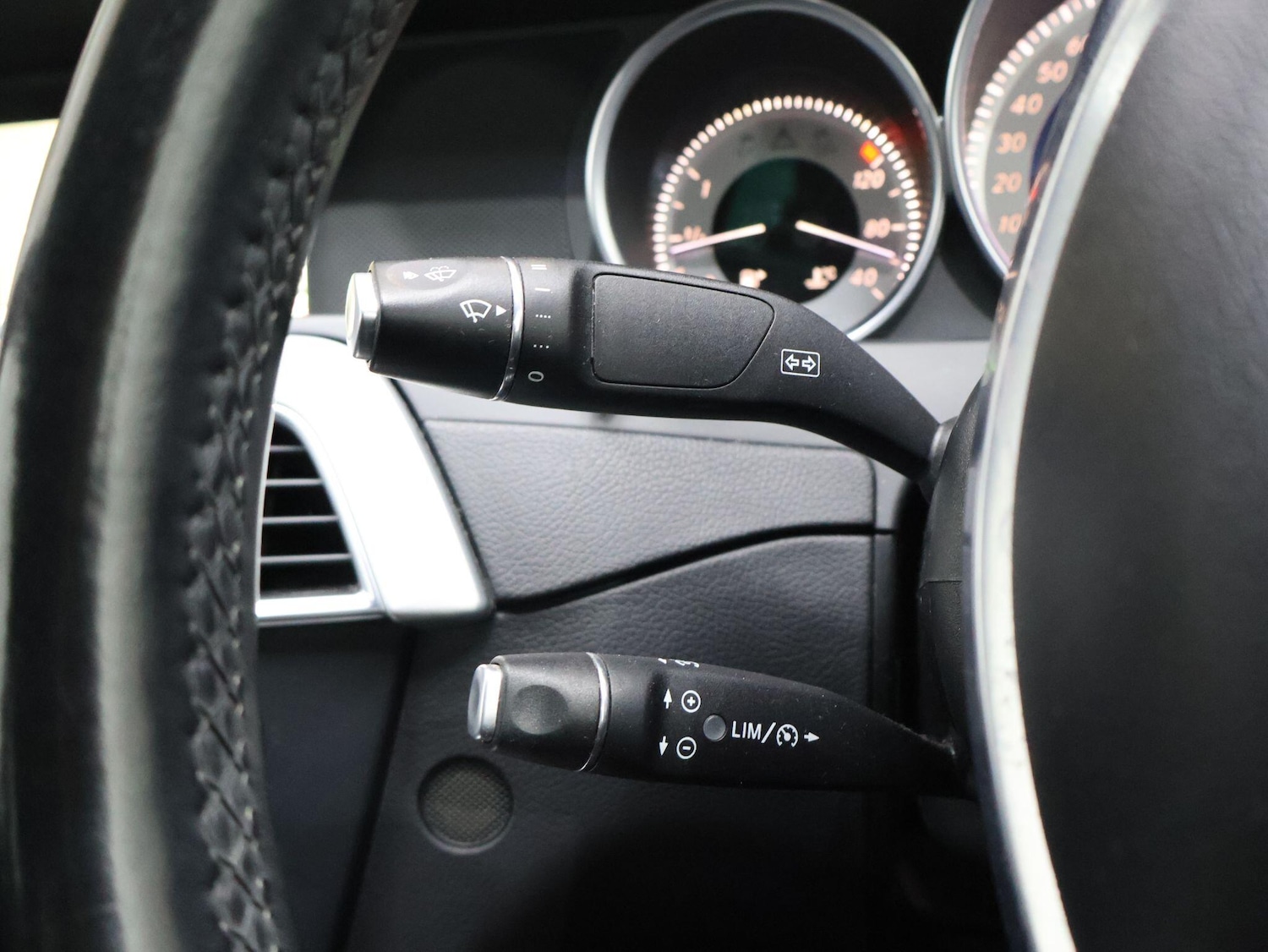 Used Mercedes-Benz C-Class 2015 for sale - 76083648: Photo 30