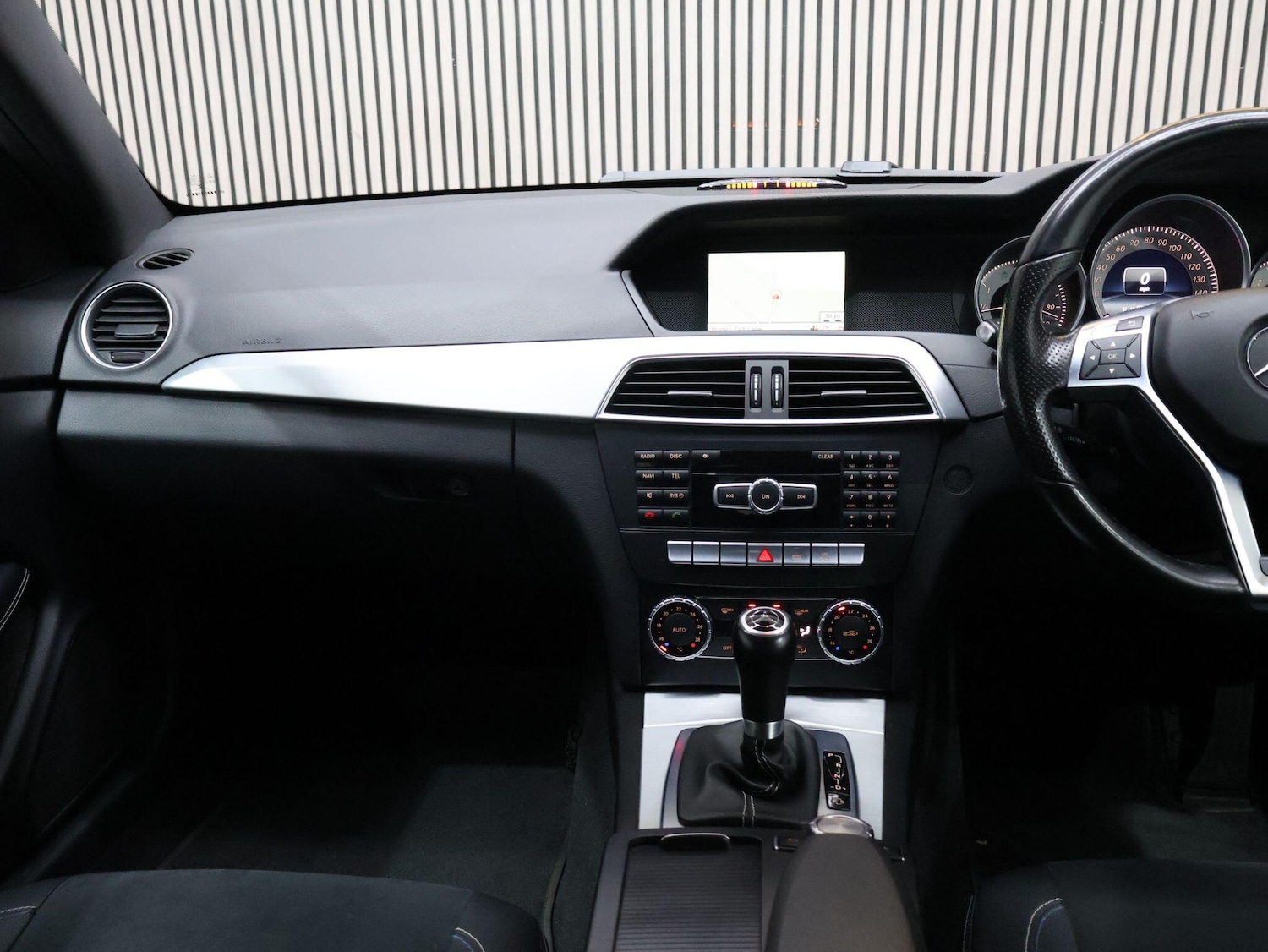 Used Mercedes-Benz C-Class 2015 for sale - 76083648: Photo 39