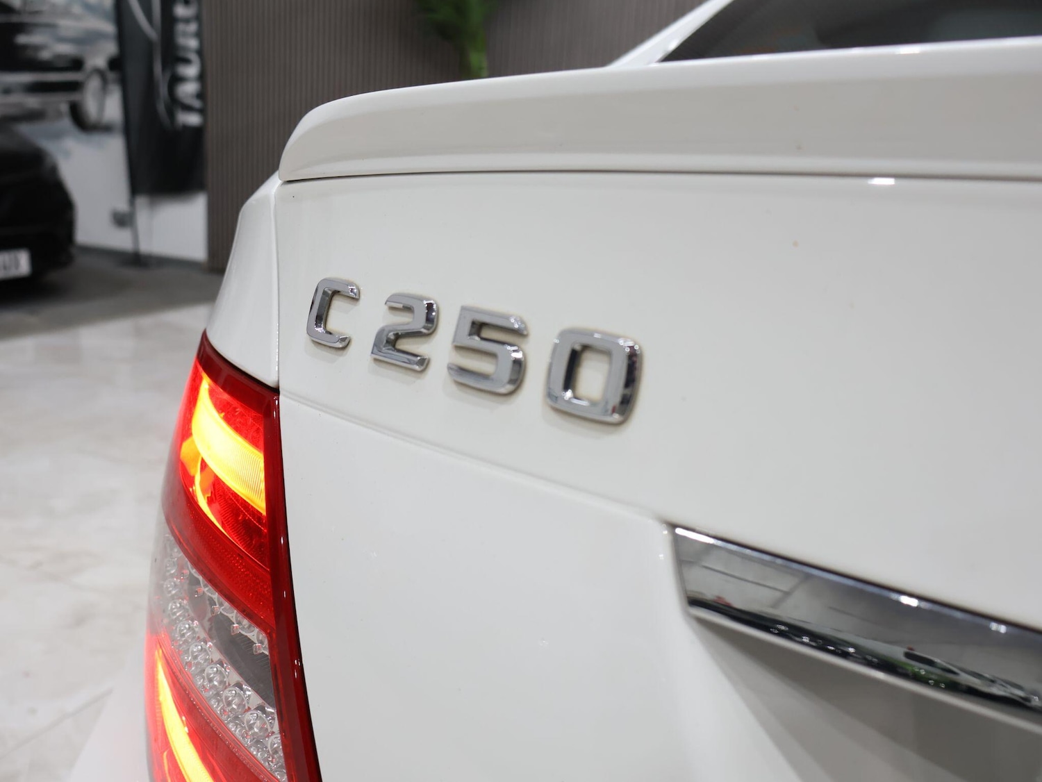 Used Mercedes-Benz C-Class 2015 for sale - 76083648: Photo 46