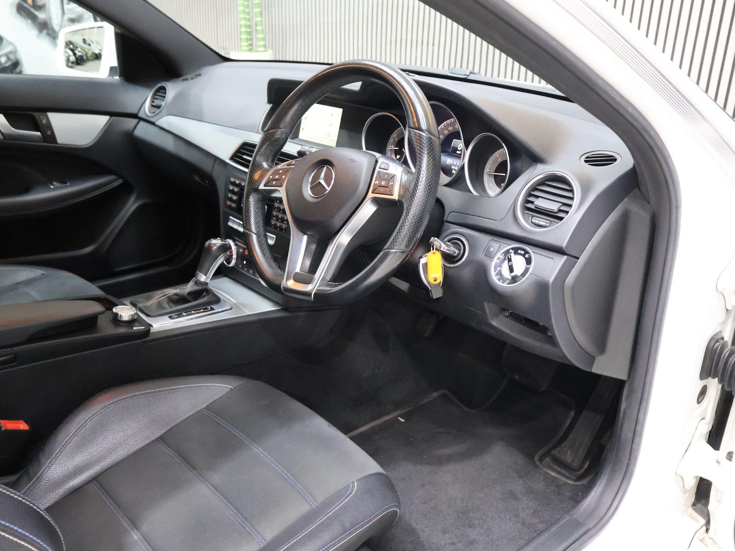 Used Mercedes-Benz C-Class 2015 for sale - 76083648: Photo 7