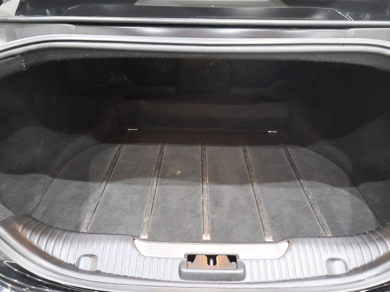 Used Jaguar XJ 2010 for sale - 76174888: Photo 23