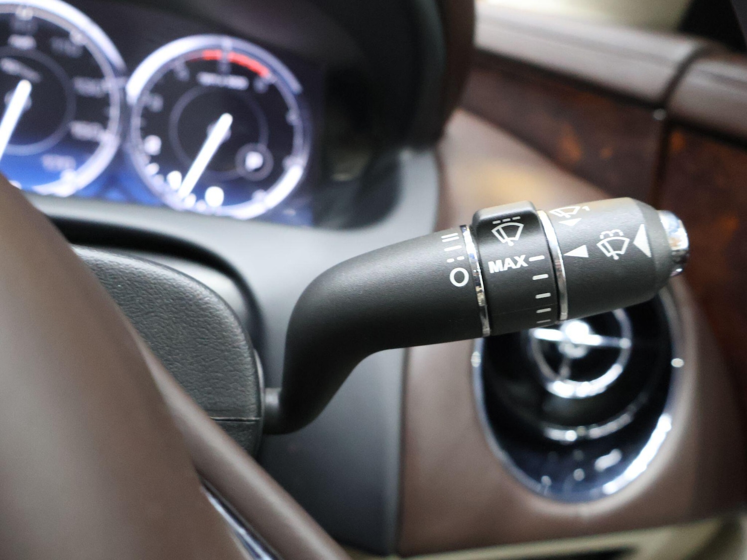 Used Jaguar XJ 2010 for sale - 76174888: Photo 38