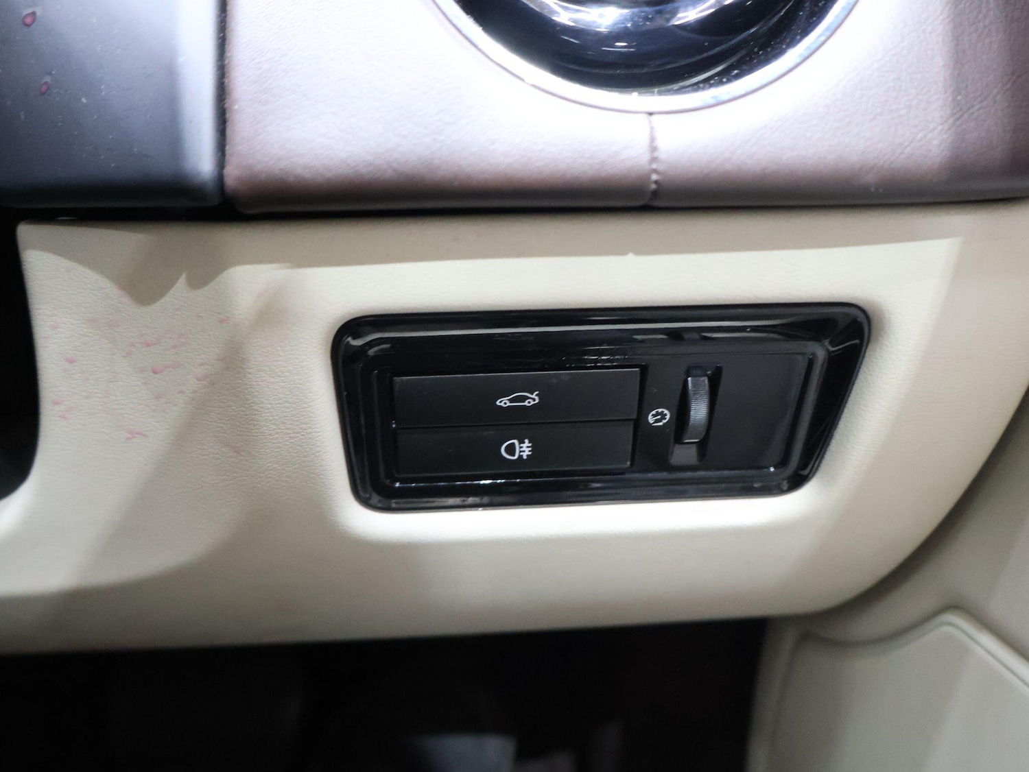 Used Jaguar XJ 2010 for sale - 76174888: Photo 41
