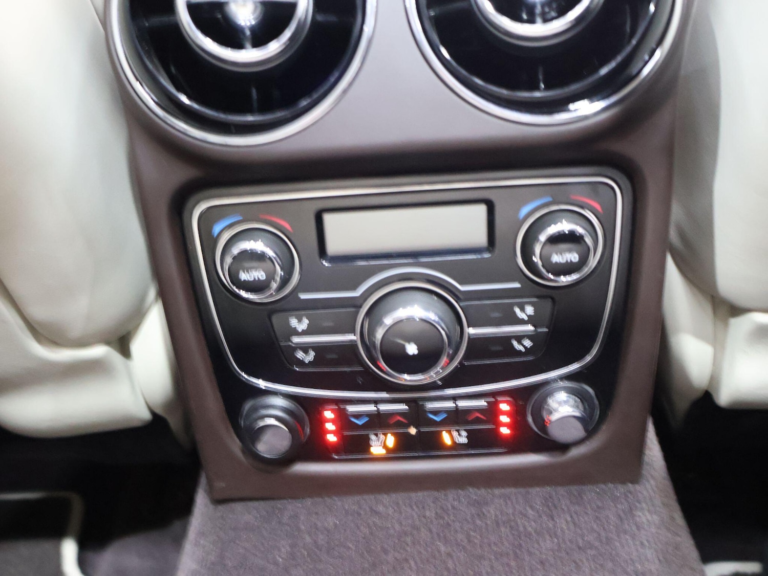 Used Jaguar XJ 2010 for sale - 76174888: Photo 59
