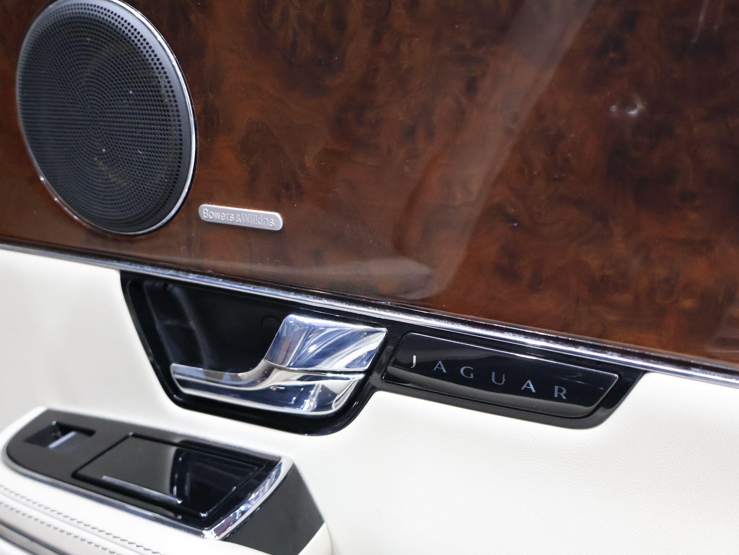 Used Jaguar XJ 2010 for sale - 76174888: Photo 63