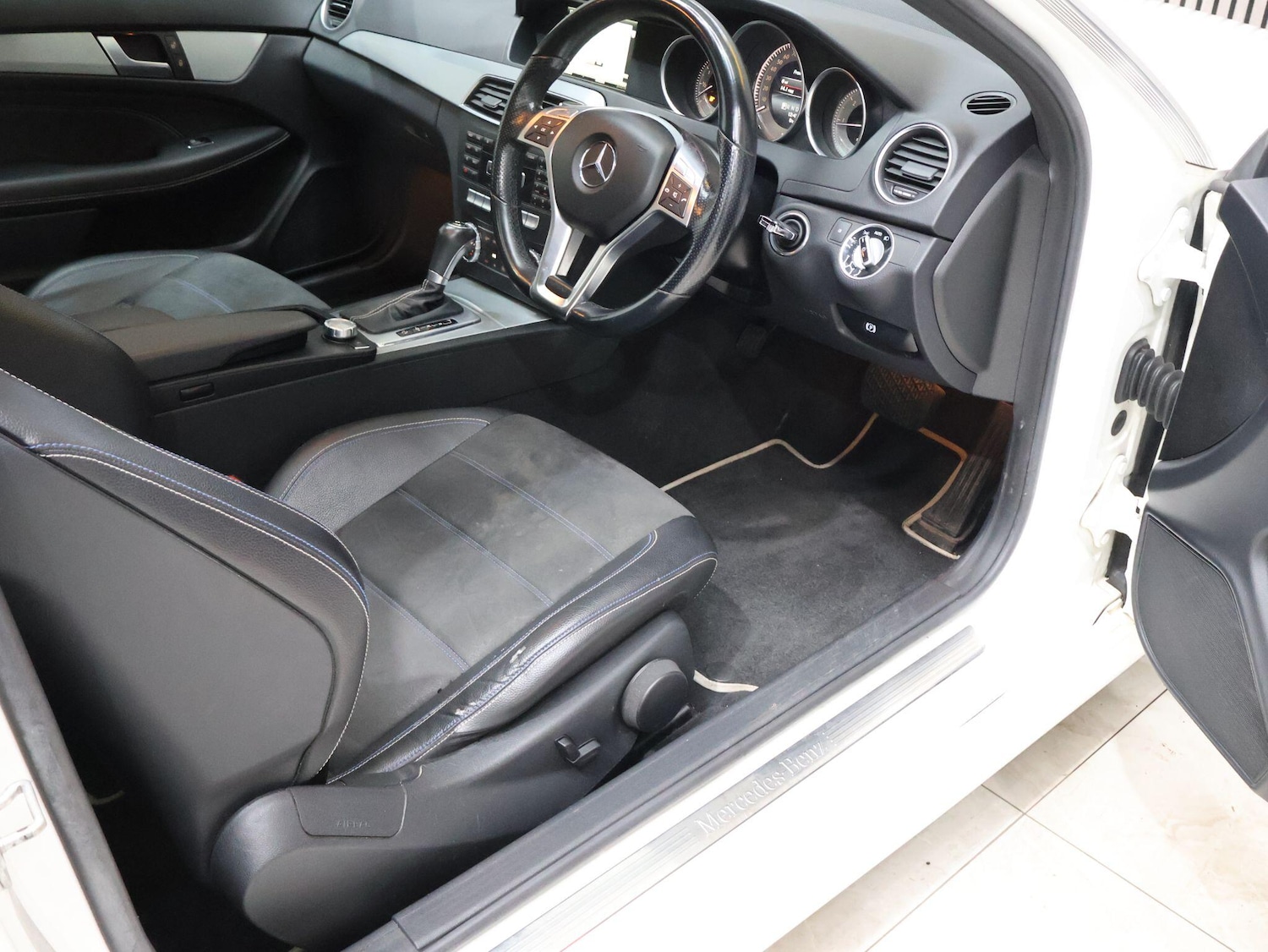 Used Mercedes-Benz C-Class 2014 for sale - 76085486: Photo 10