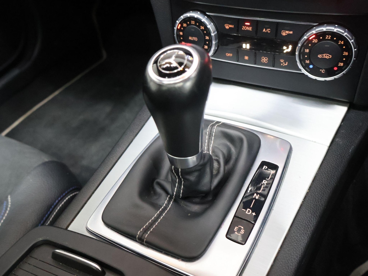 Used Mercedes-Benz C-Class 2014 for sale - 76085486: Photo 29