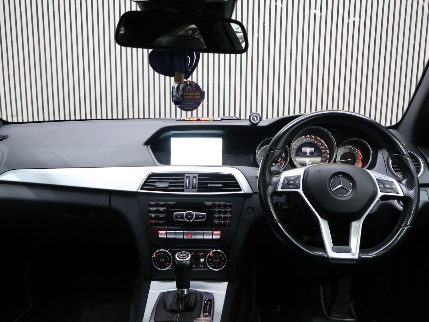 Used Mercedes-Benz C-Class 2014 for sale - 76085486: Photo 3