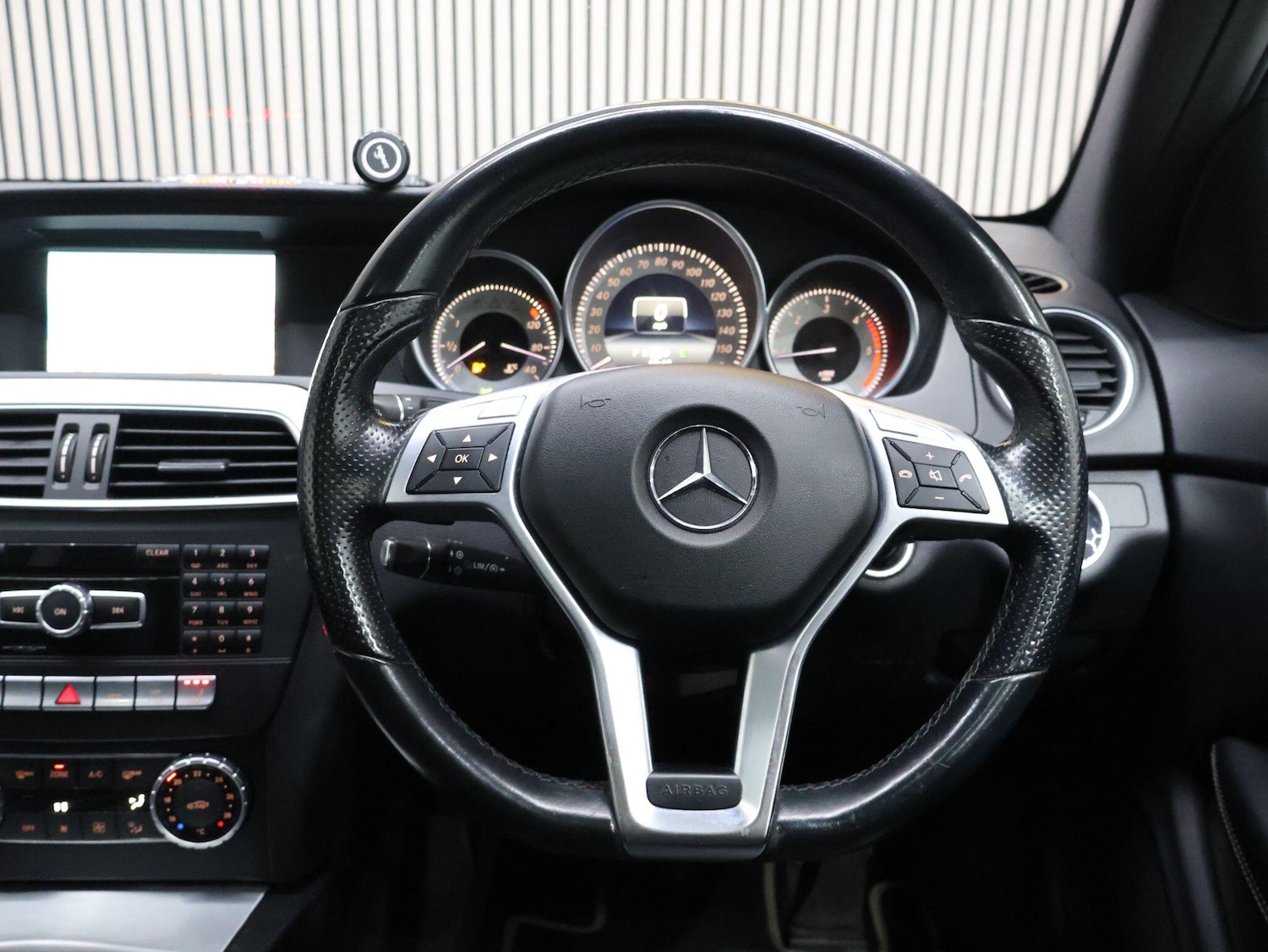 Used Mercedes-Benz C-Class 2014 for sale - 76085486: Photo 44